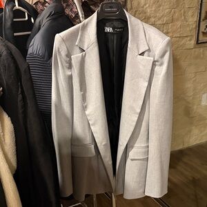 Zara Men's Elegant Gray Blazer